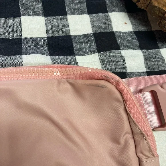Lululemon pink belt bag - Picture 3 of 5